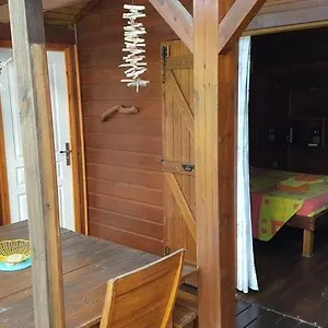 Gîtes Les Lodges Des Hauts De Bungalow Tobago Hébergement de vacances Deshaies