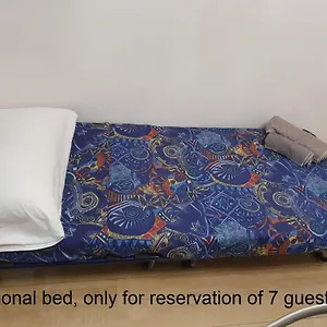 Your Lovely Home, Porta Venezia-1 Queen Bed, 3 Single Beds, 1 Sofa Bed- Appartement Milan